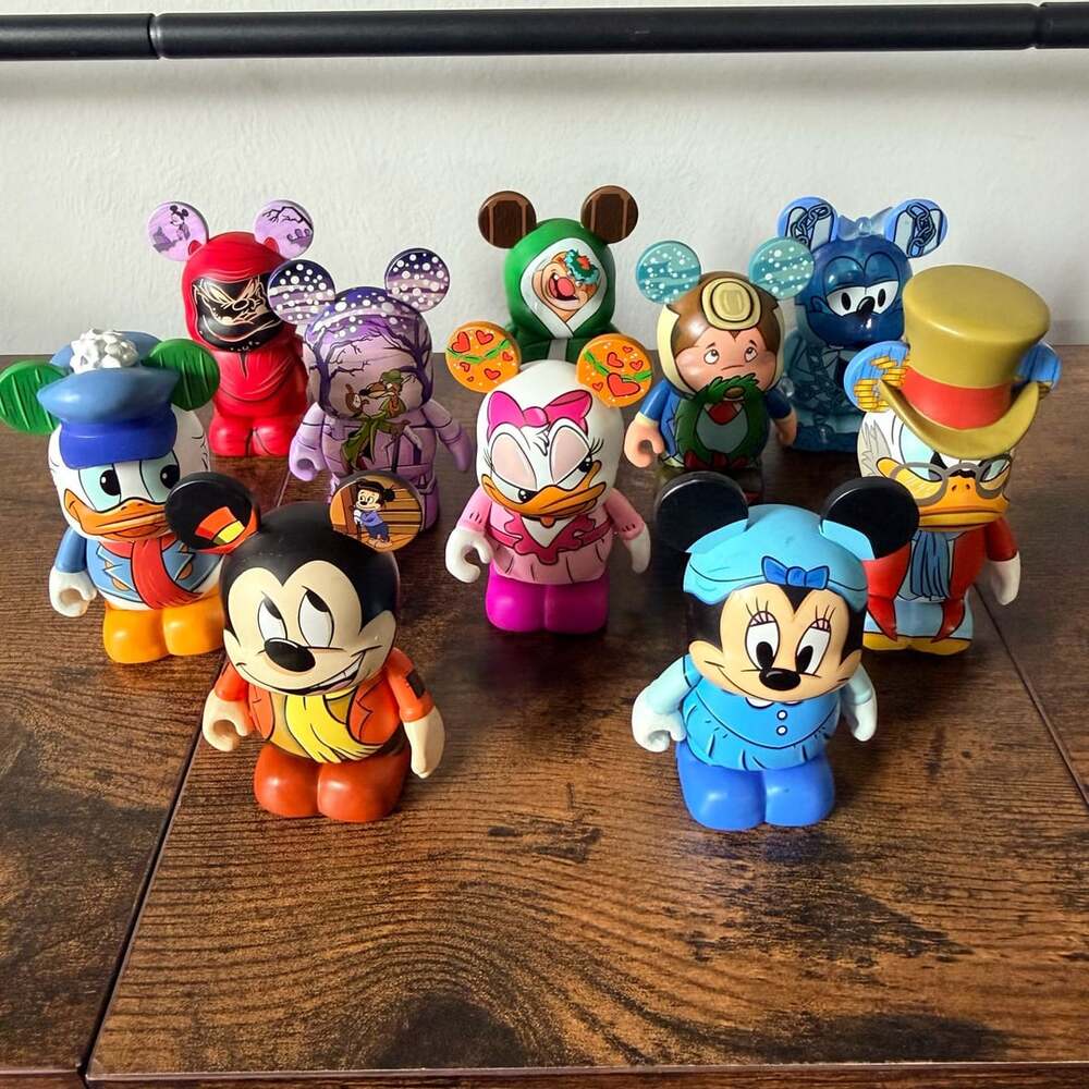 Disney Parks Vinylmation Mickey's Christmas Carol 10 Figure Partial Set